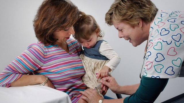 25796 Фебрильные судороги после вакцинации не влияют на развитие детей